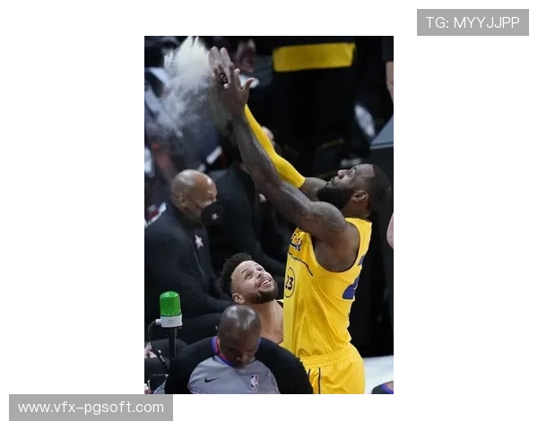 库里与安德玛结束合作,Curry品牌将独立运营 库里与安德玛结束合作,Curry品牌将独立运营