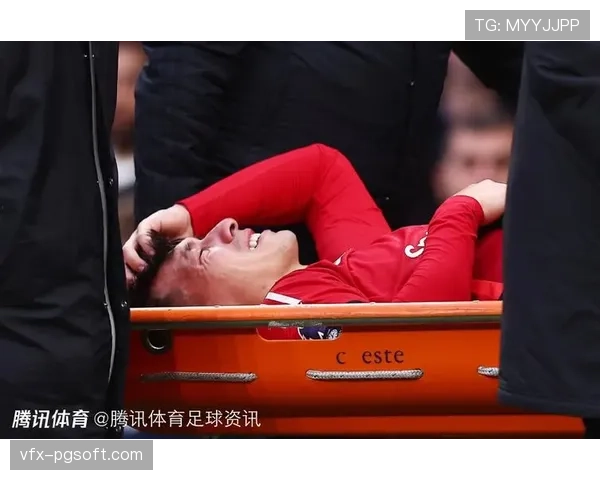 曼联后卫伤情更新：利桑德罗·马丁内斯疑似小腿受伤，希望缺阵1至2周